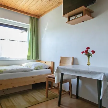 Homestay Haus Primosch Schiefling am See