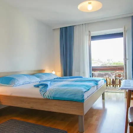 Homestay Haus Primosch Schiefling am See